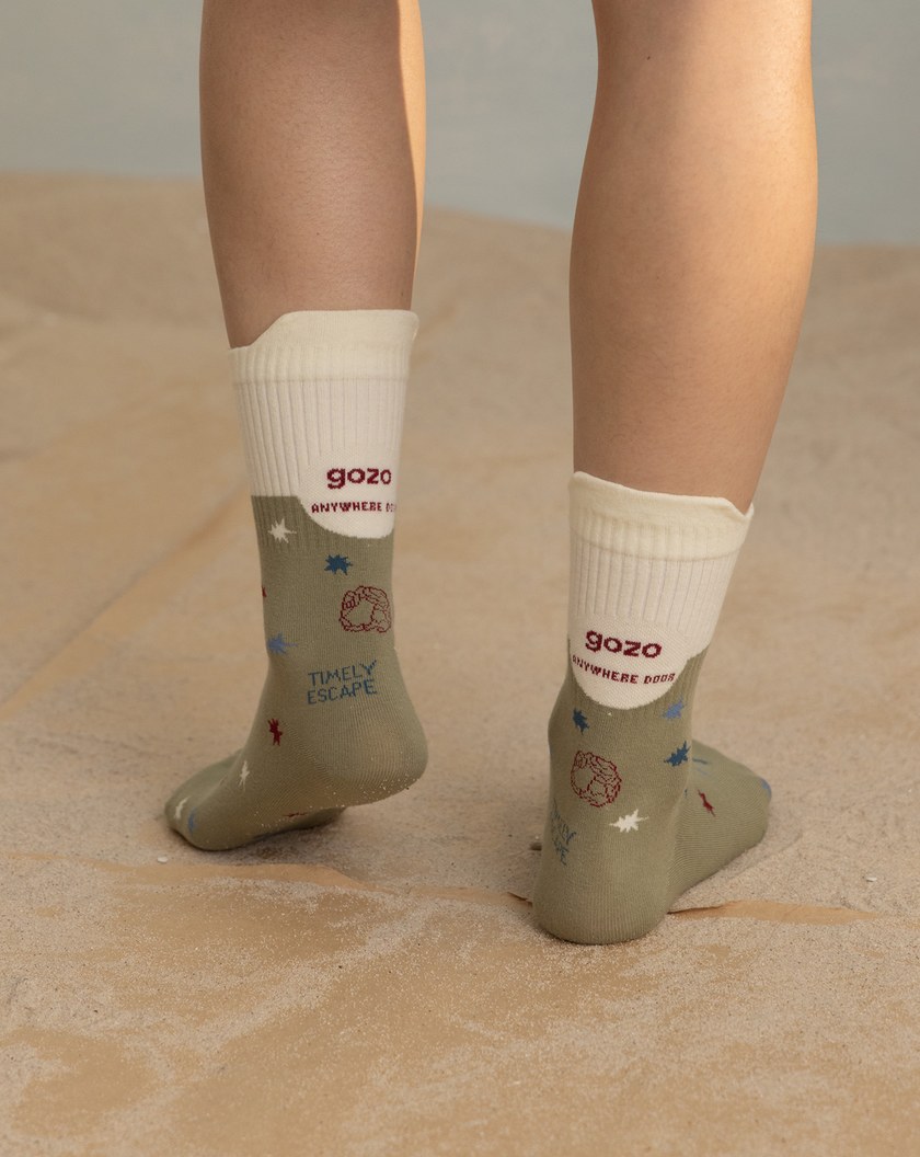 gozo宇宙跳跳糖長襪(兩色)