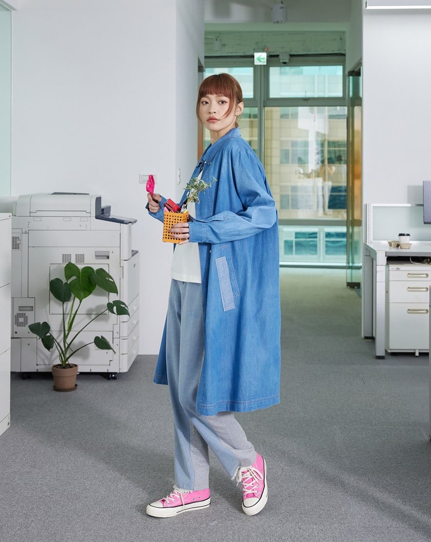 顯瘦深淺拼接牛仔風衣外套
