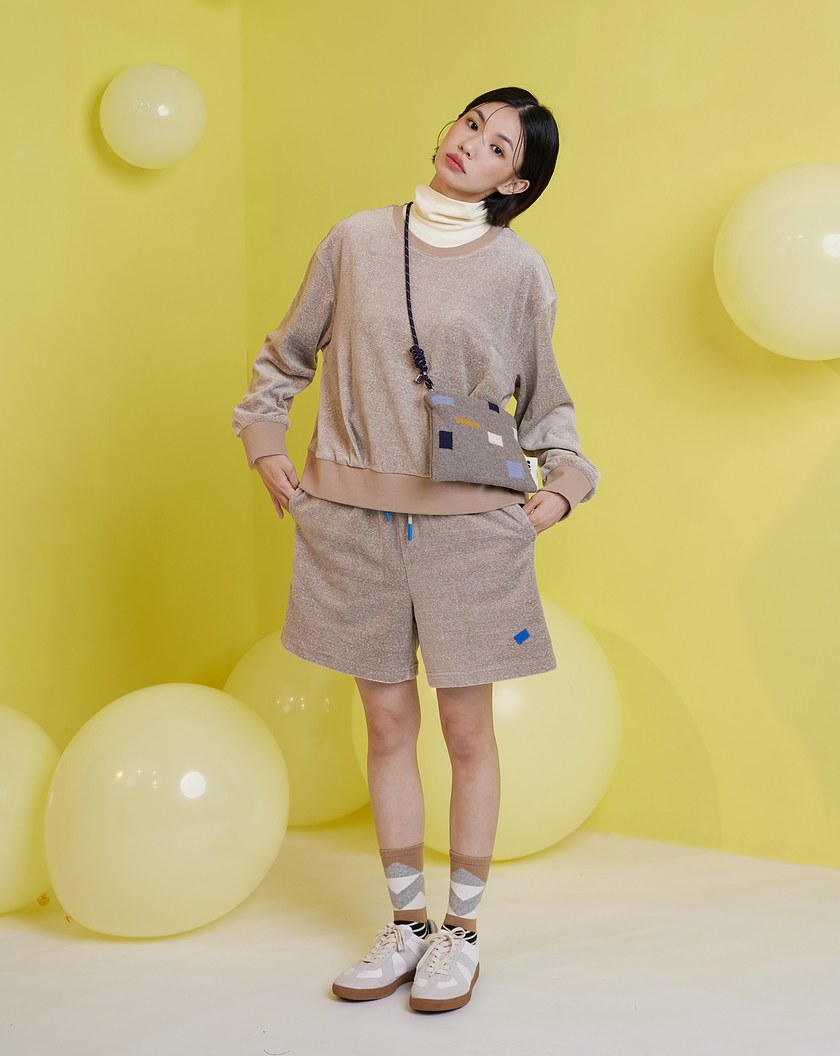 雪花棉絨短版大學T(兩色)