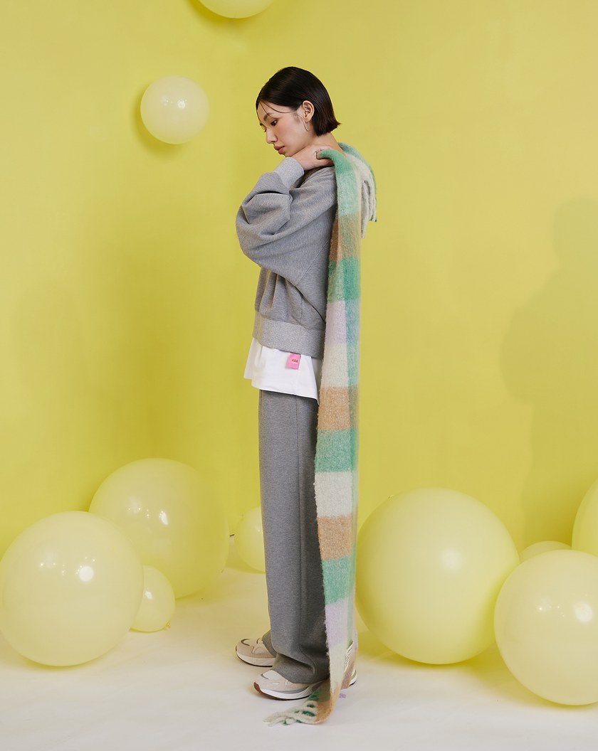 彩虹格子羊毛流蘇圍巾(兩色)