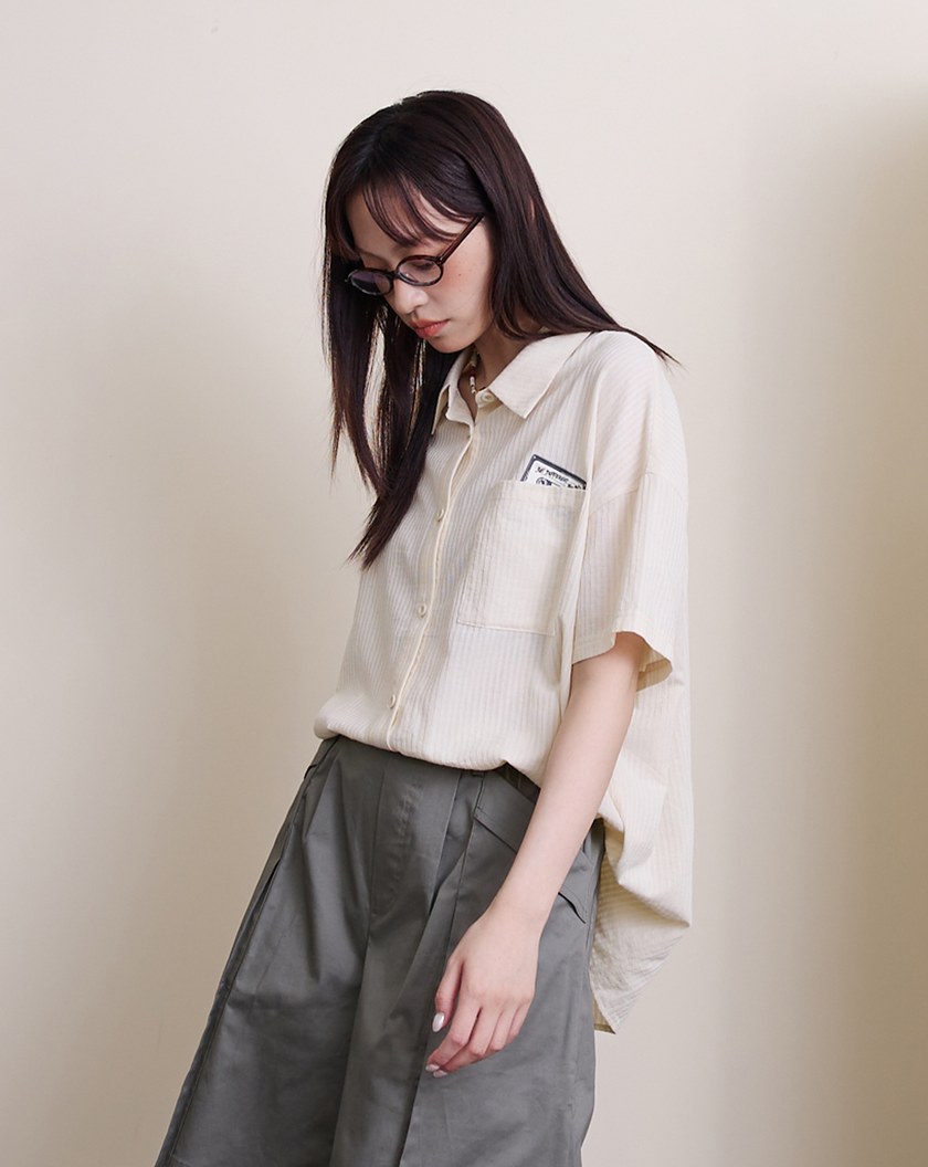 復古趣味設計不對稱下擺條紋短袖襯衫(兩色)