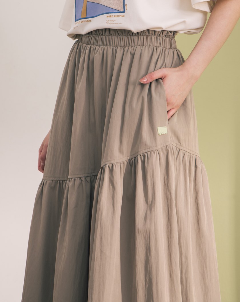 ➤斜邊造型抓褶蛋糕裙(兩色)