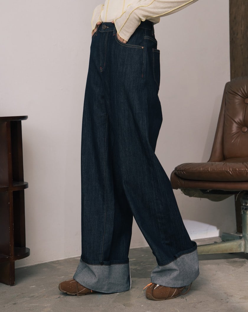 A|大反折品牌標語繡花天絲水洗牛仔寬褲