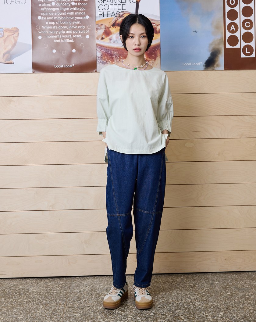 ➤壓褶袖顯瘦大圓領上衣(兩色)