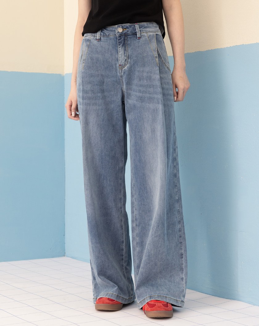 ◢3.0 零著感Q彈打褶牛仔寬褲(淺藍)