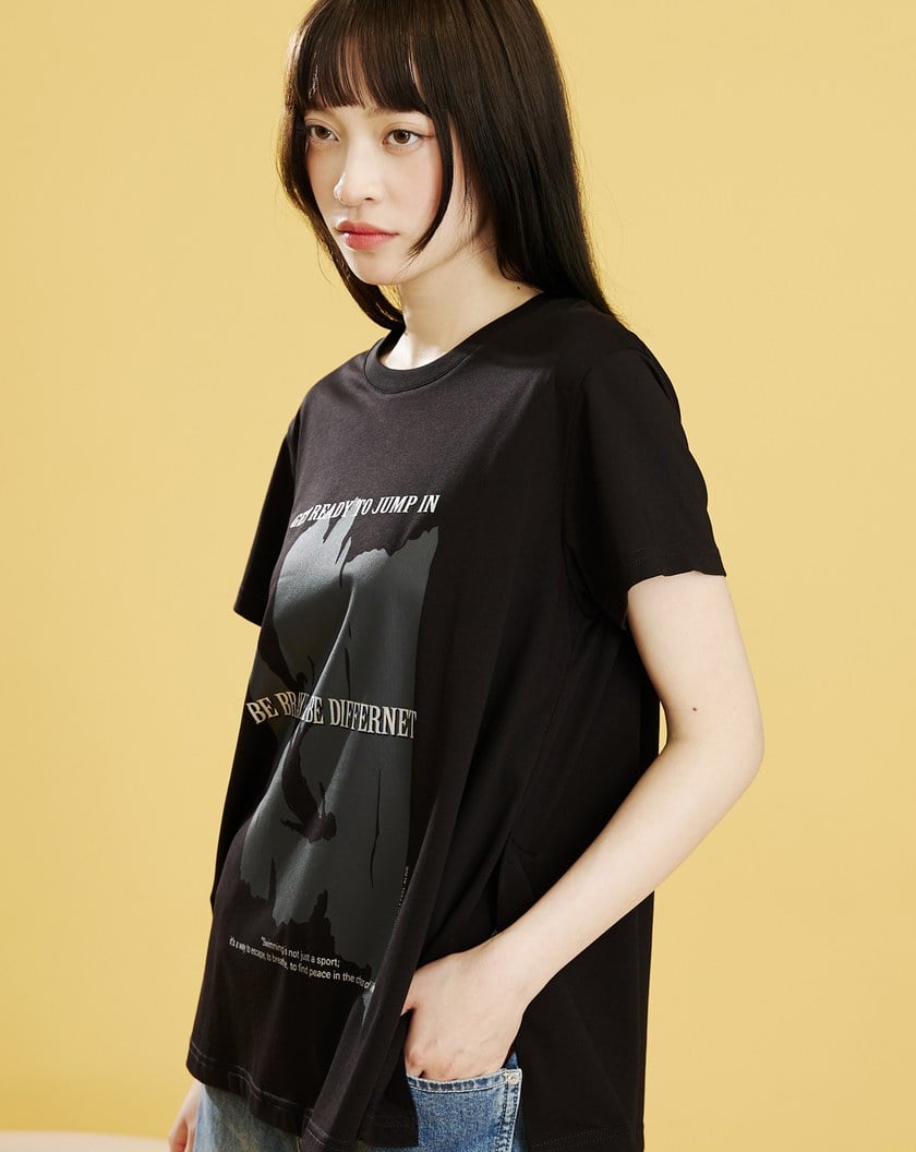 筆刷感泳池開衩涼感T恤(兩色)