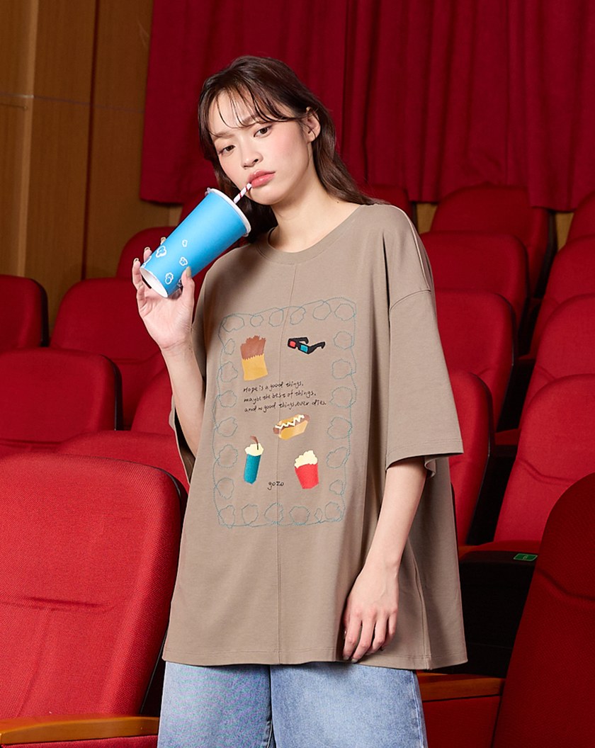 看電影的好朋友繡花長版T恤(兩色)