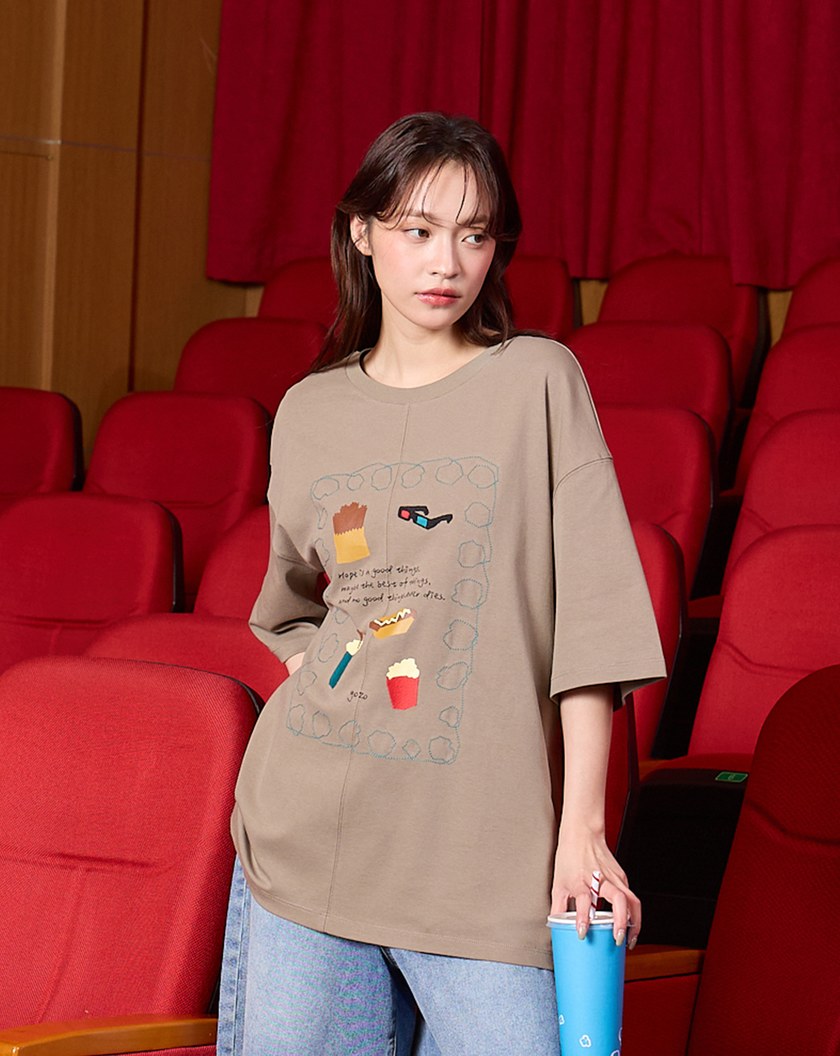 看電影的好朋友繡花長版T恤(兩色)