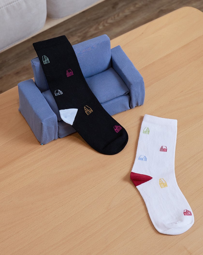 線條小房子緹花長襪(兩色)