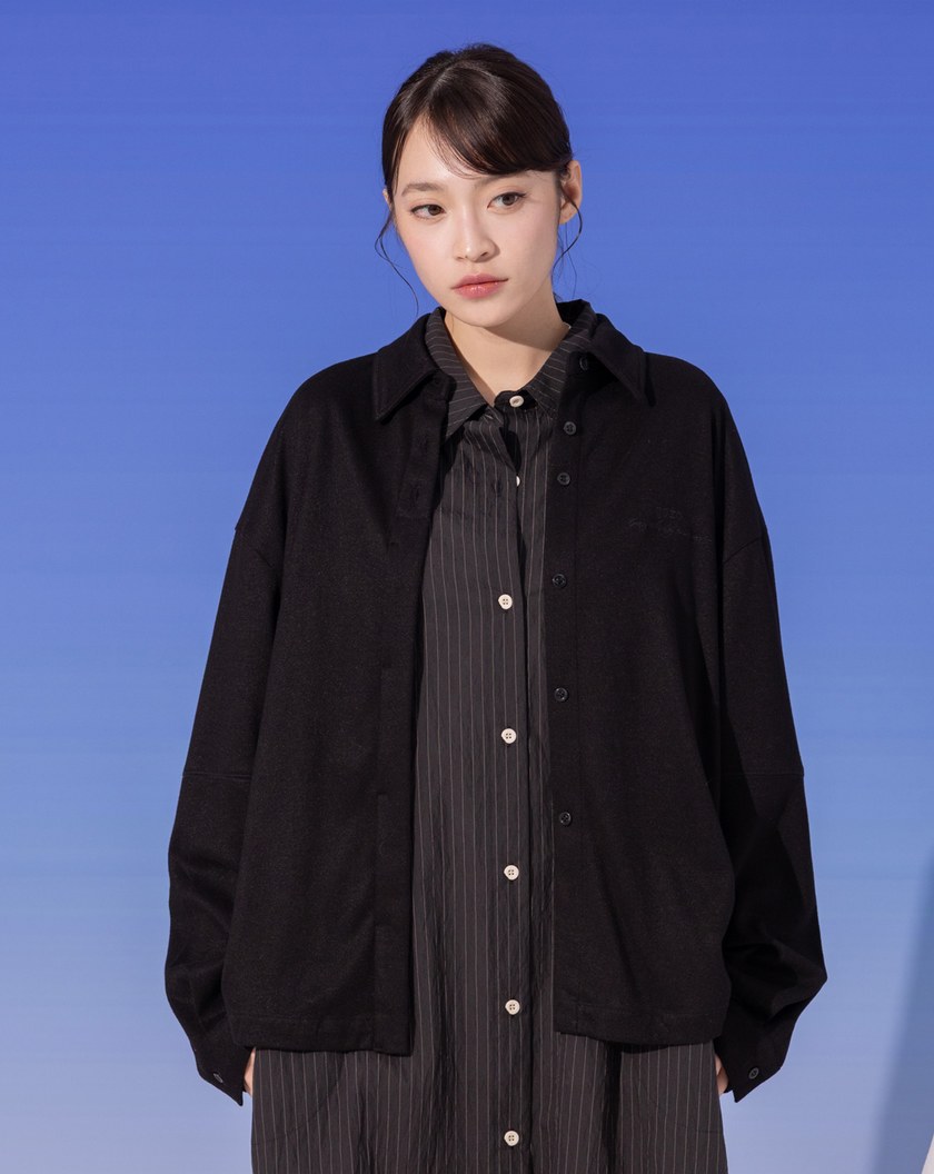 刺繡仿羊絨剪接長袖襯衫(兩色)