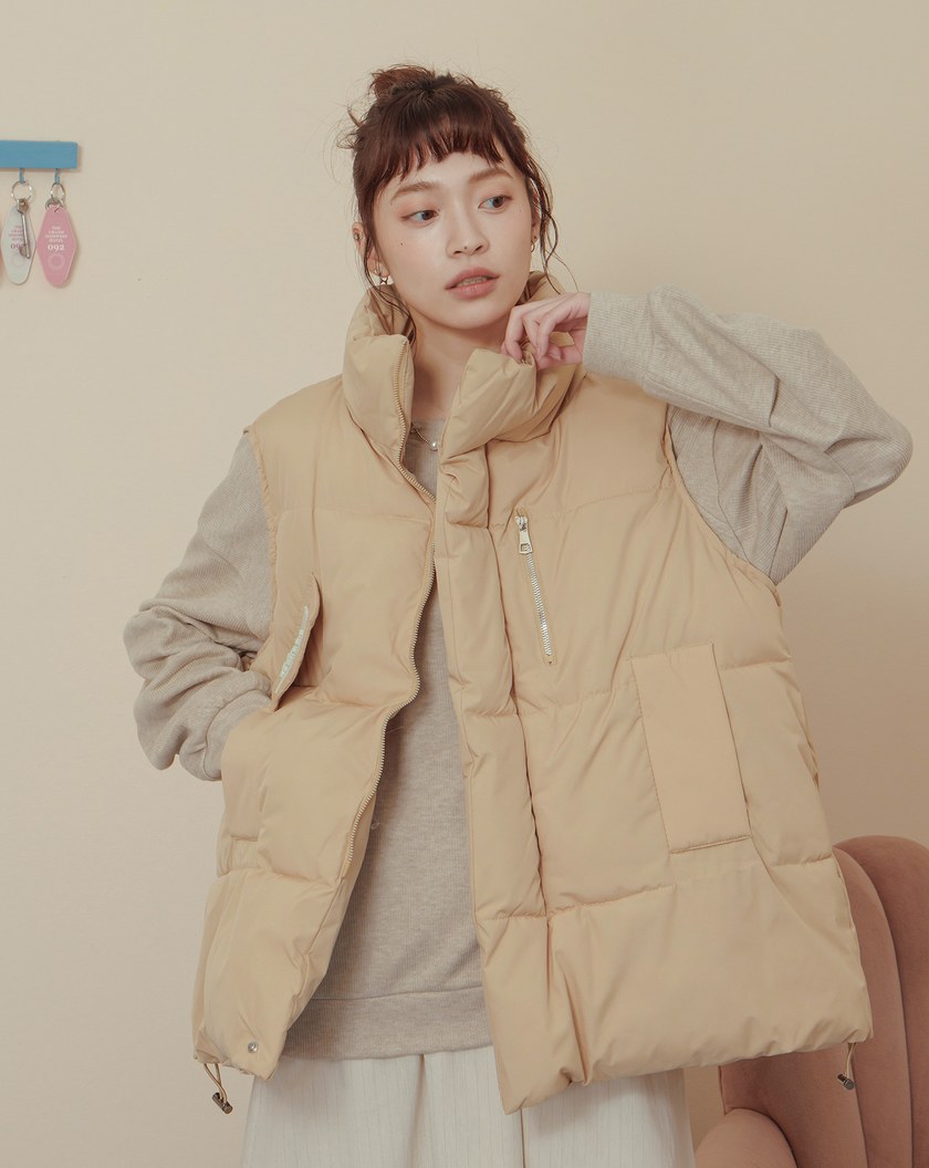 ➤防潑水可調節抽繩立領鋪棉背心(兩色)