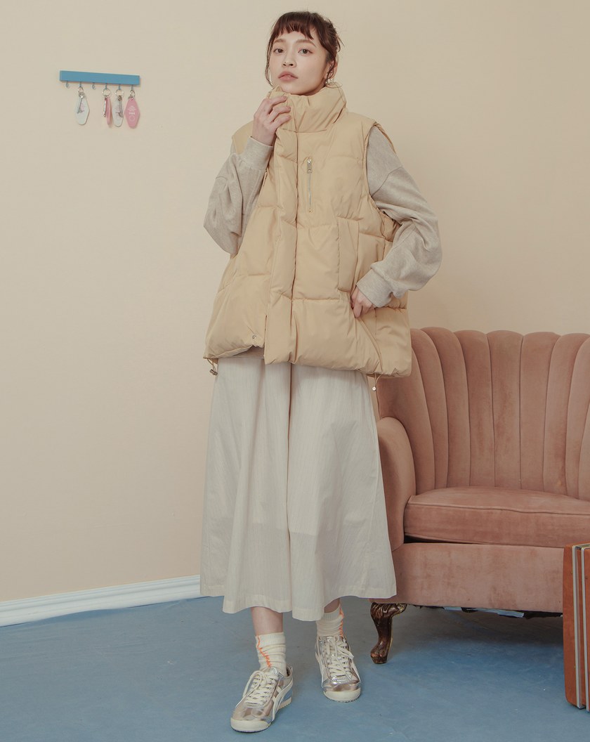 ➤防潑水可調節抽繩立領鋪棉背心(兩色)