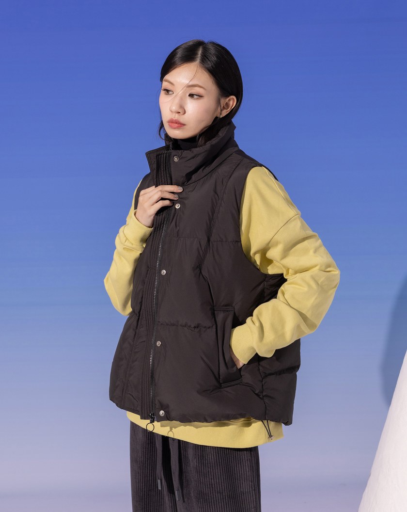 ➤下擺抽繩立領羽絨背心(兩色)