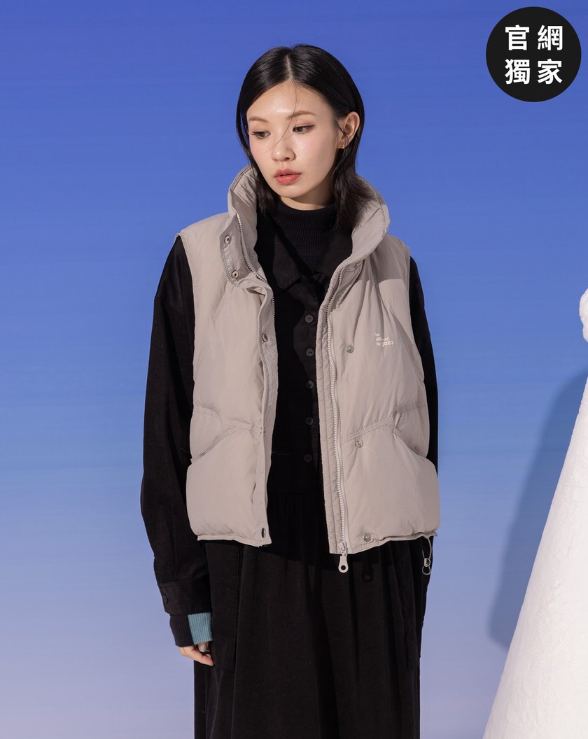 ➤品牌標語短版立領羽絨背心(兩色)