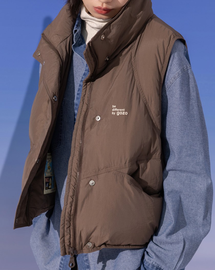 ➤品牌標語短版立領羽絨背心(兩色)