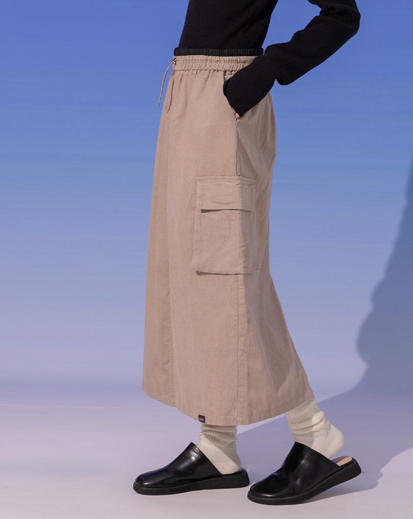 ➤腰圍可調節後開衩工裝風長裙(兩色)