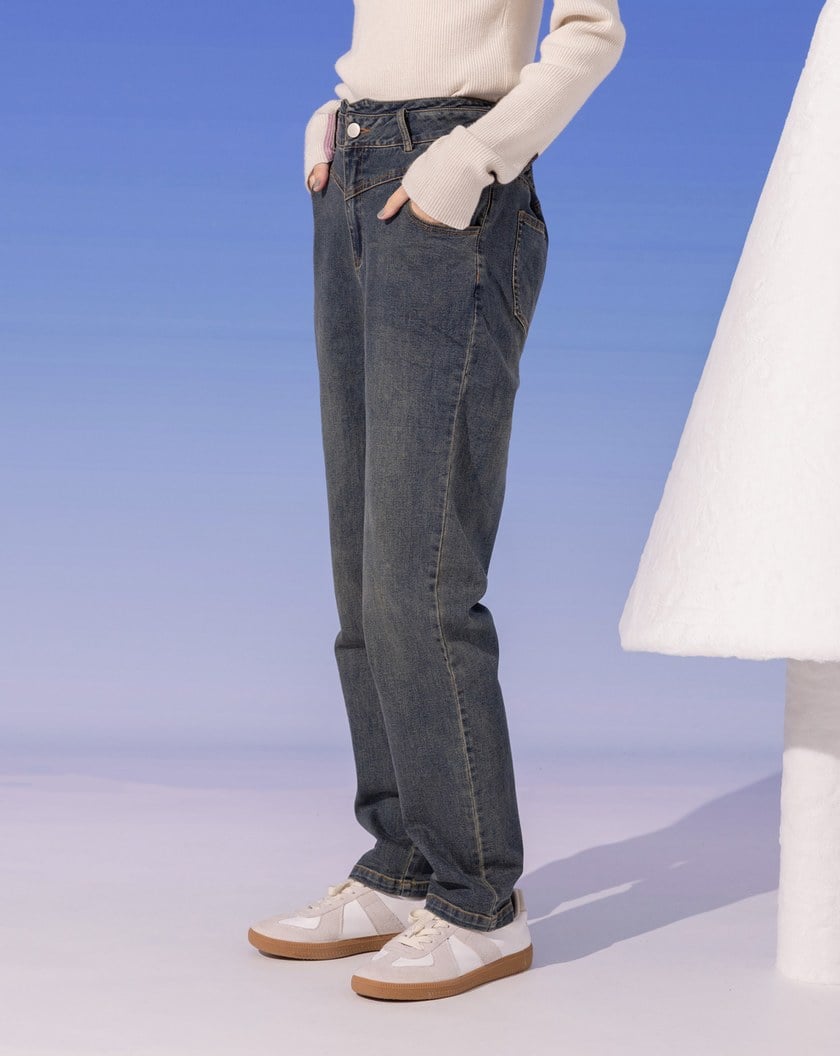 ➤設計腰頭彈性合身牛仔褲(兩色)