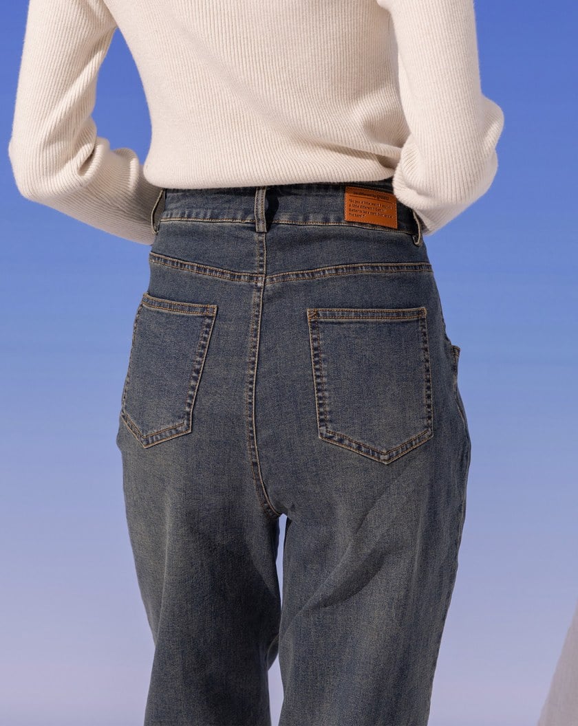 ➤設計腰頭彈性合身牛仔褲(兩色)