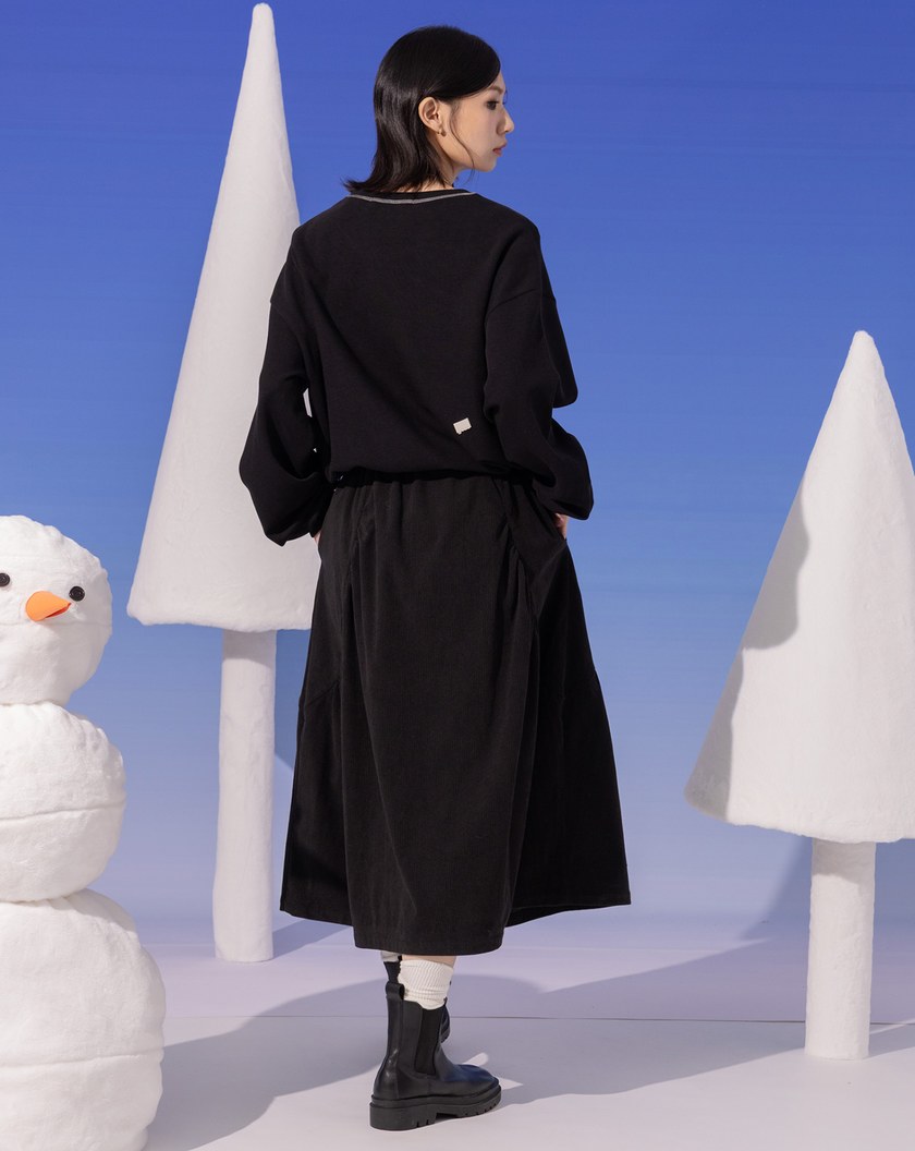 假兩件異材質拼接密拷造型抽繩洋裝(兩色)