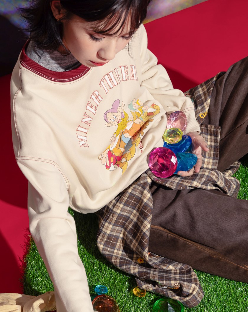 迪士尼系列 小矮人集合撞色領落肩大學T(兩色)