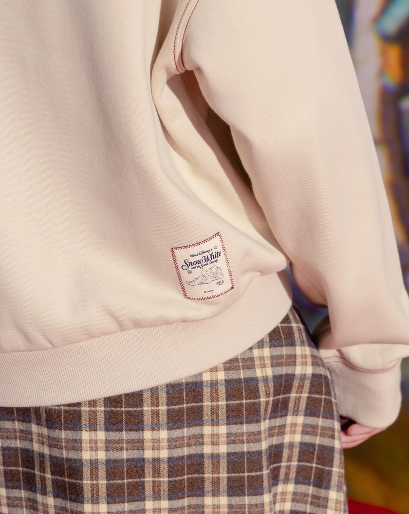 迪士尼系列 小矮人集合撞色領落肩大學T(兩色)