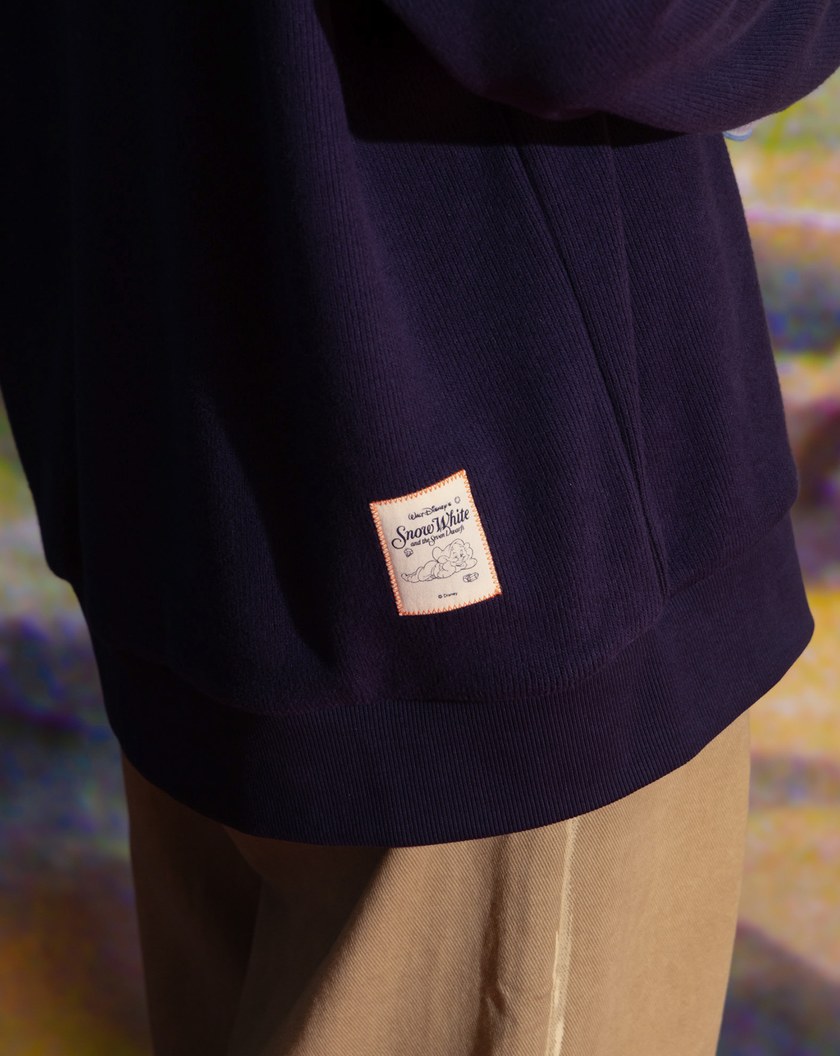 迪士尼系列 糊塗蛋發呆磨毛寬鬆大學T(網路獨家色)