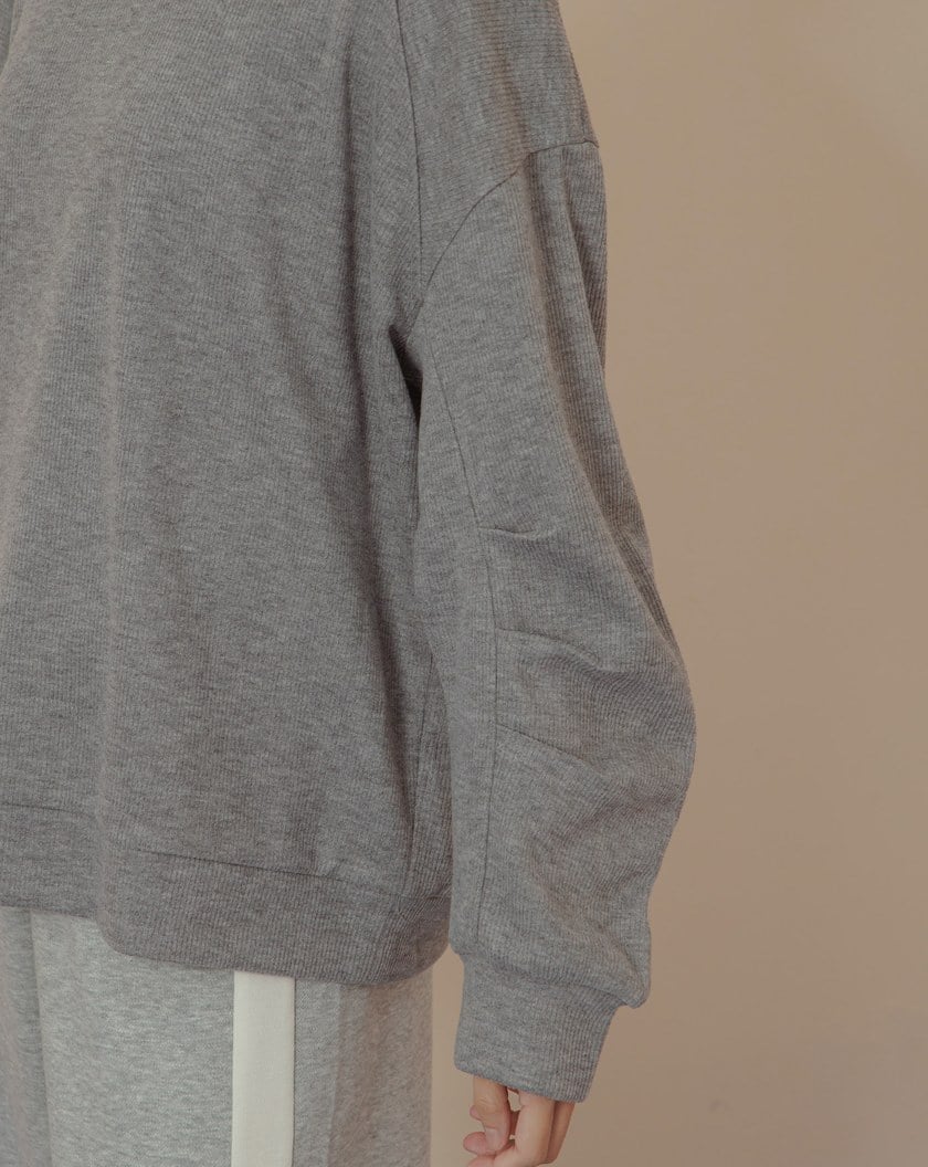 ➤造型打褶袖坑條大學T(兩色)