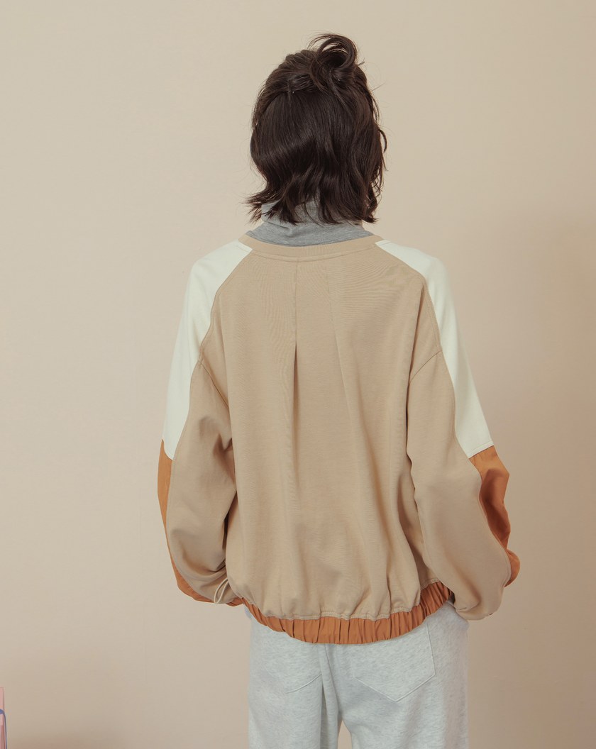 ➤異材質拼接下擺抽繩大學T(兩色)