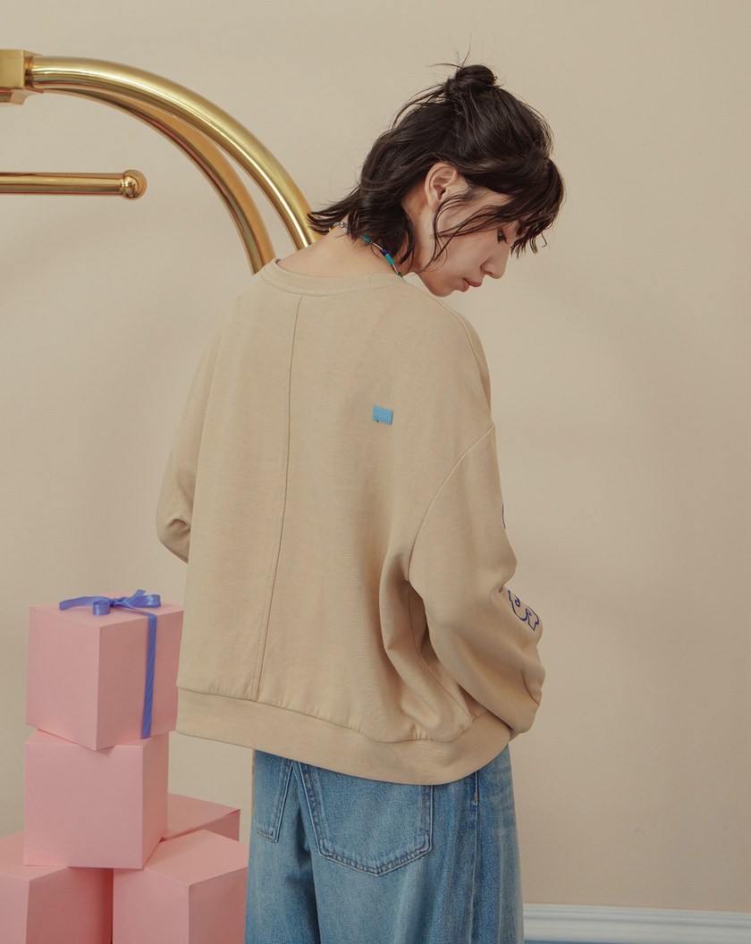 ➤G字立體繡花短版大學T(三色)