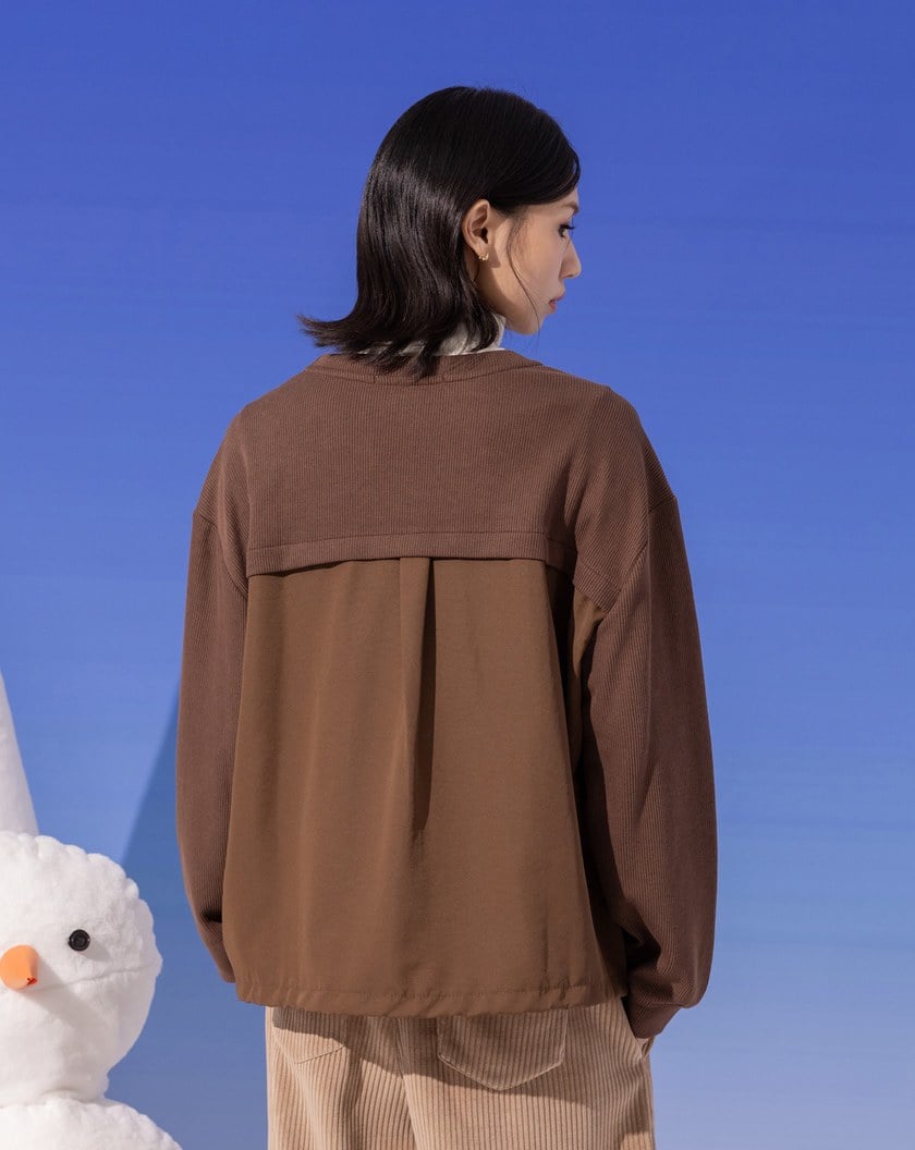 ➤異材質拼接抽繩傘狀大學T(兩色)