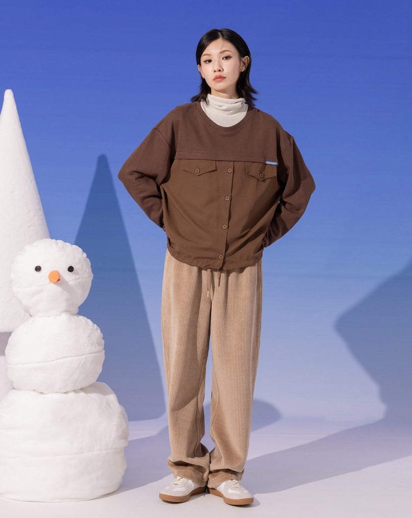 ➤異材質拼接抽繩傘狀大學T(兩色)