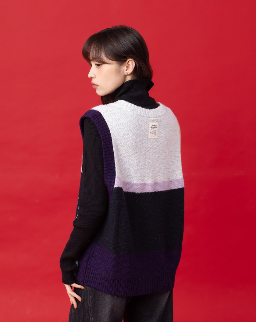 迪士尼系列 just one bite刺繡開襟背心(兩色)