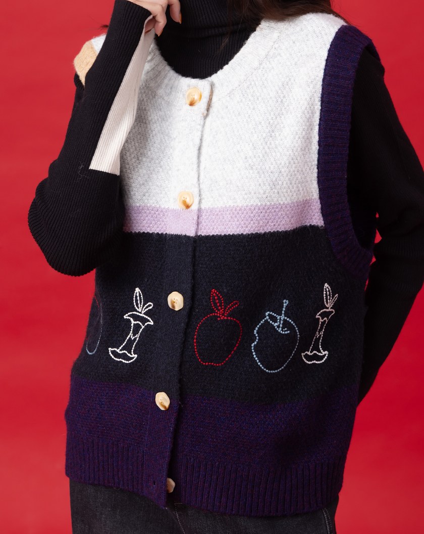 迪士尼系列 just one bite刺繡開襟背心(兩色)