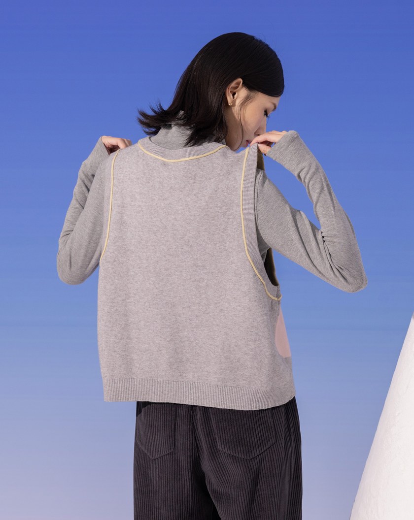 ➤抗起球花朵意象配色毛衣背心(兩色)