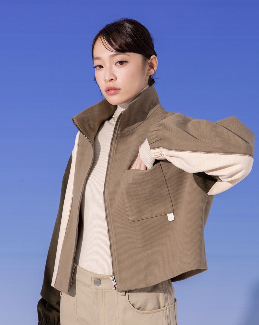 羊毛異材質拼色立領廓型外套