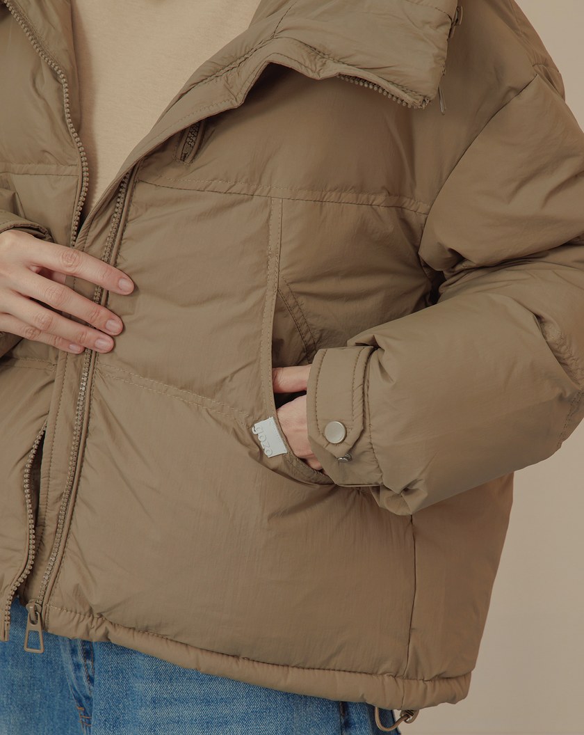 ➤防潑水雙向拉鍊可調節連帽羽絨外套(兩色)