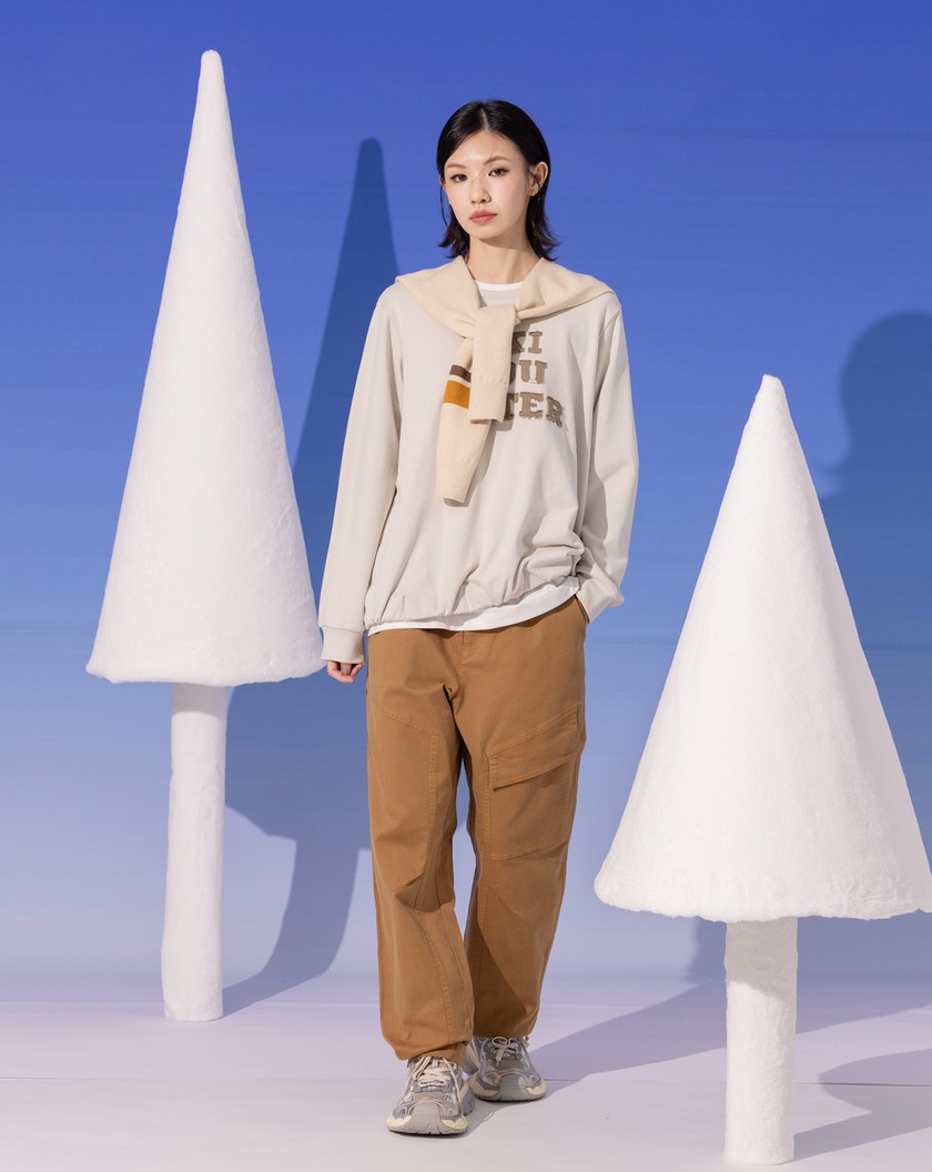 92繡花運動風針織披肩(兩色)