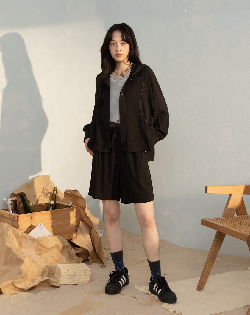 ➤涼感弧線造型口袋連帽外套(兩色)