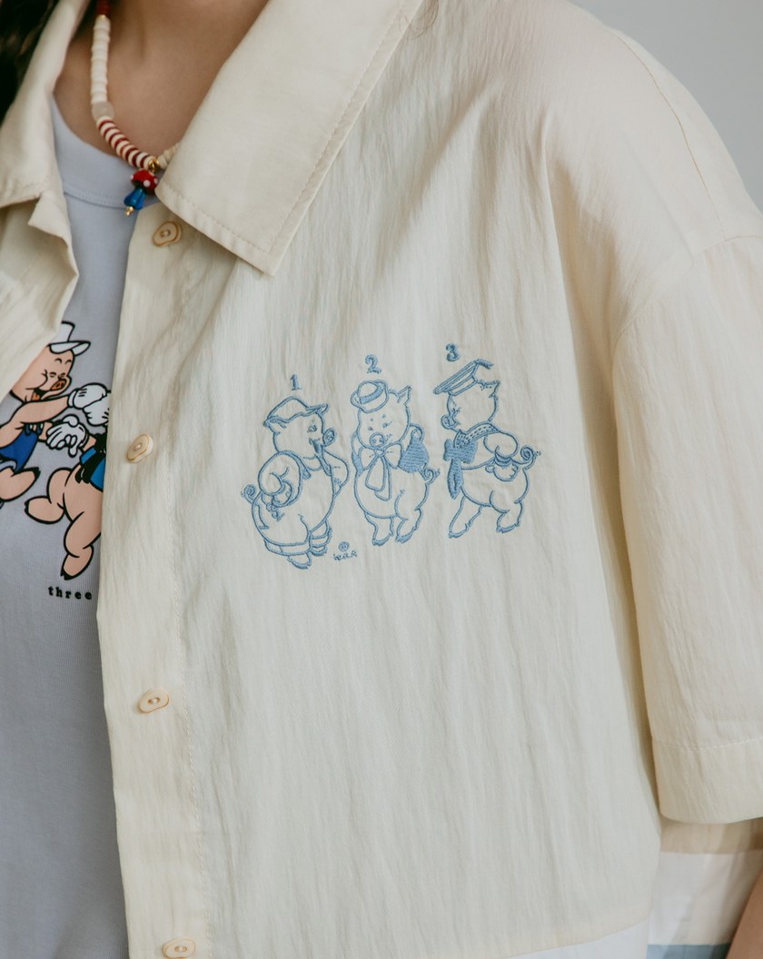 迪士尼系列 三隻小豬繡花拼色抗皺短袖襯衫(兩色)