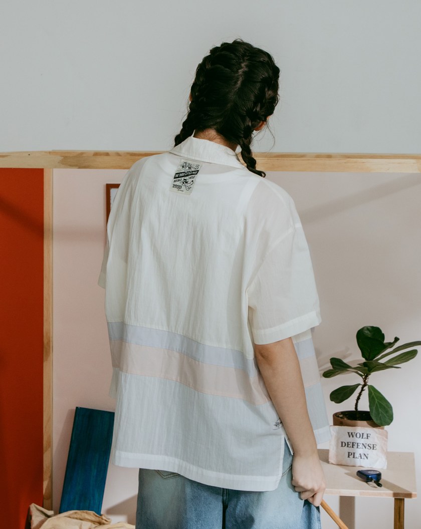 迪士尼系列 三隻小豬繡花拼色抗皺短袖襯衫(兩色)