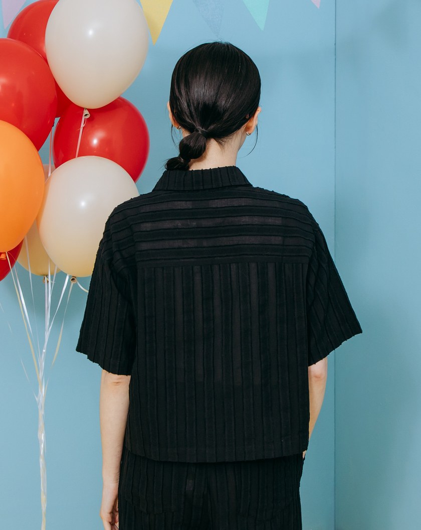 立體條紋緹花寬版短袖襯衫(兩色)
