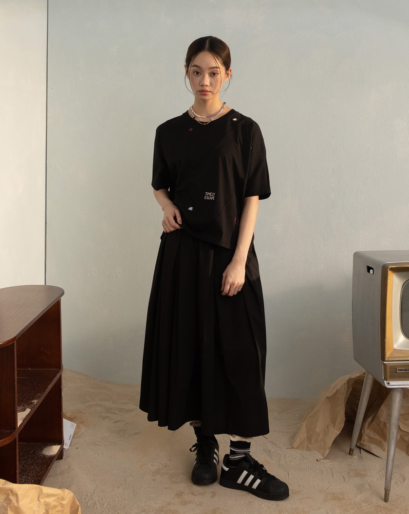 任意門繡花連袖涼感T恤(兩色)