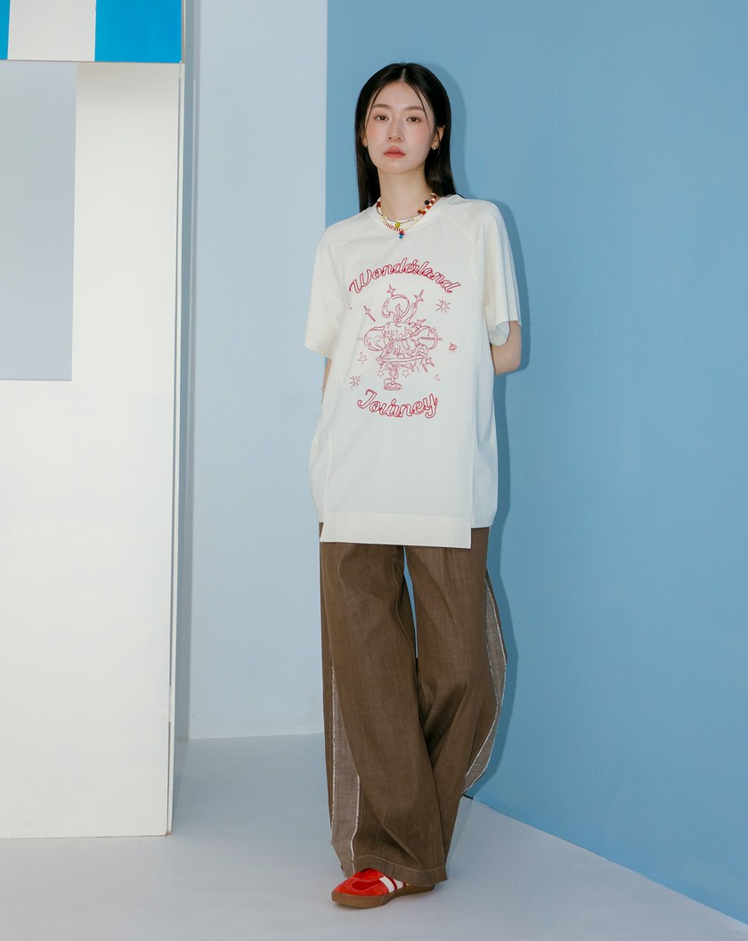 蘋果繡花燭台刺繡下擺錯位涼感T恤(兩色)