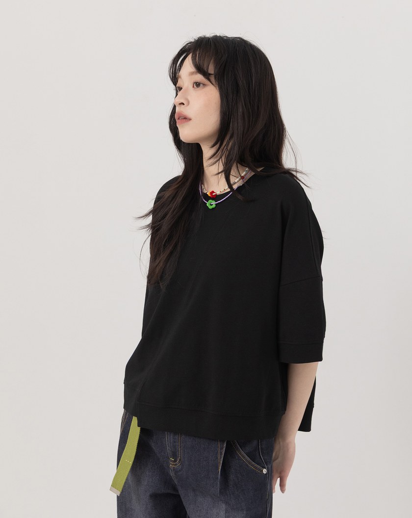 ➤涼感抑菌不對稱剪接寬版T恤(兩色)