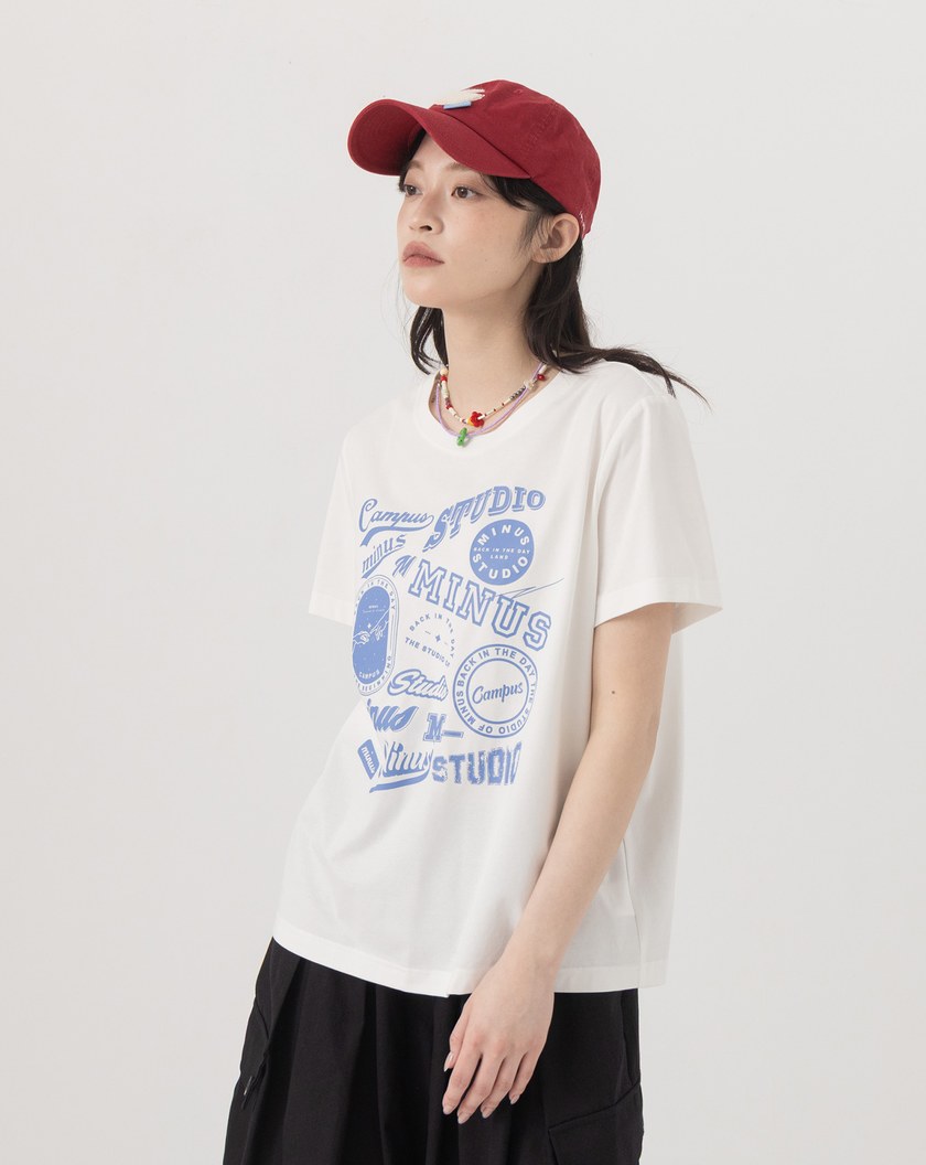 ➤學院風標章印花涼感T恤(三色)