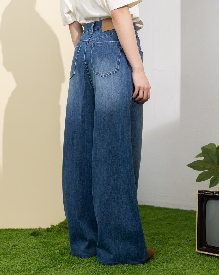 好比例四面彈顯瘦中線刷色牛仔直筒褲