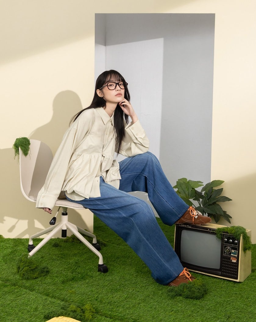 好比例四面彈顯瘦中線刷色牛仔直筒褲