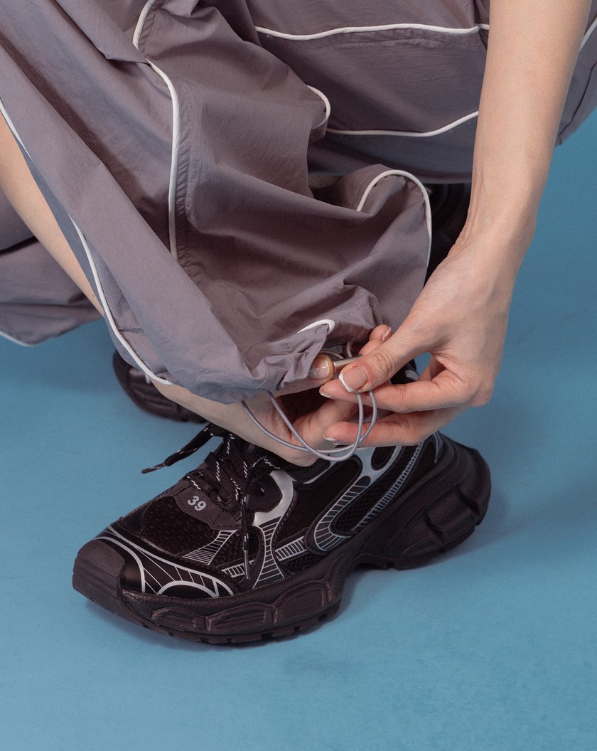 A｜立體打褶反光線條運動長褲(兩色)