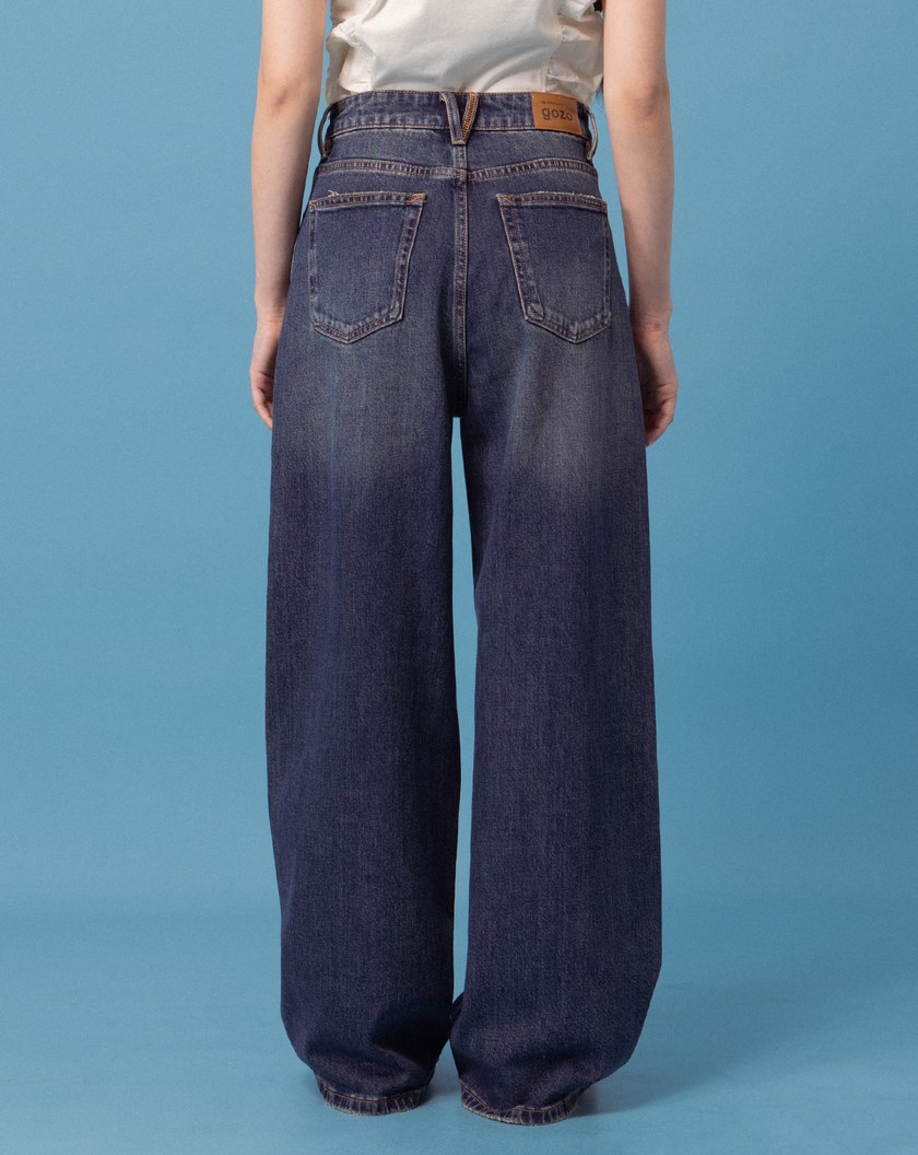 A｜水洗鉚釘直筒牛仔褲