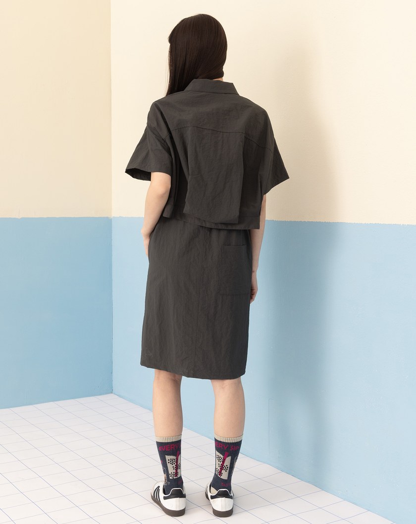 微皺感假兩件抽繩工裝風洋裝(兩色)